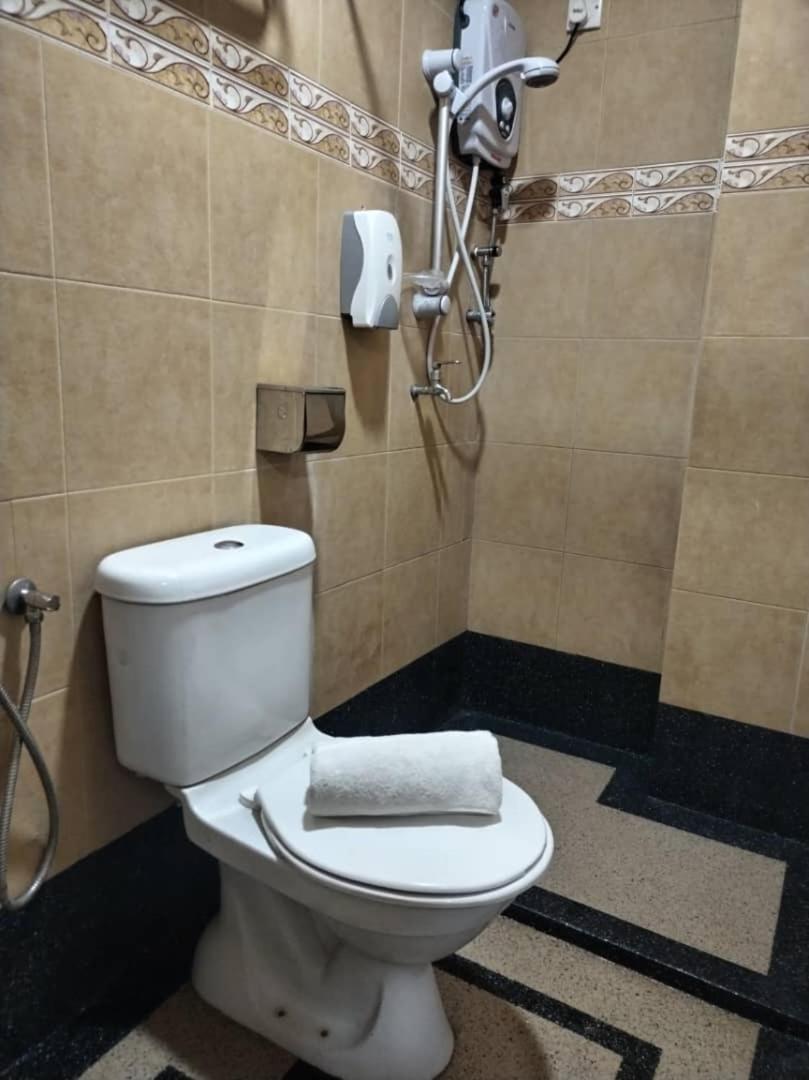 Maple Boutique Hotel 哥打巴鲁 外观 照片